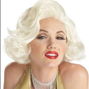 Classic Marilyn Costume Wig